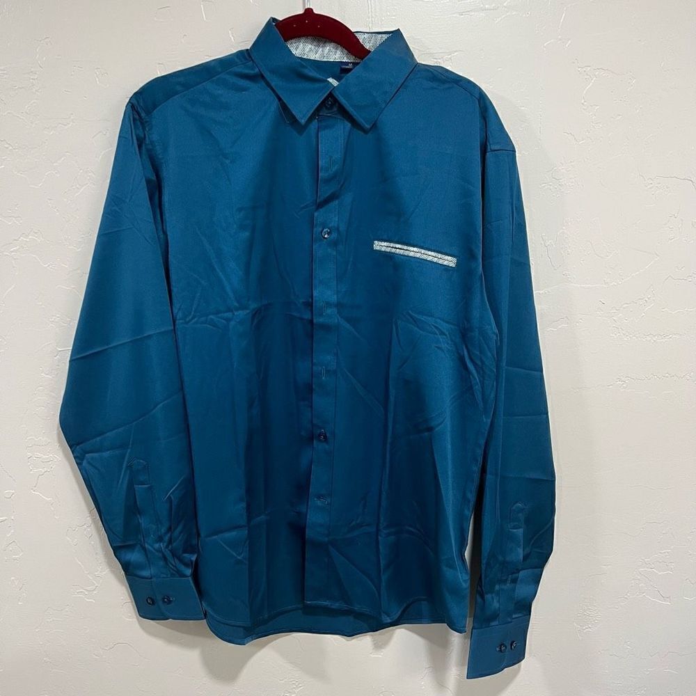 Men’s formal dress shirt NWOTs